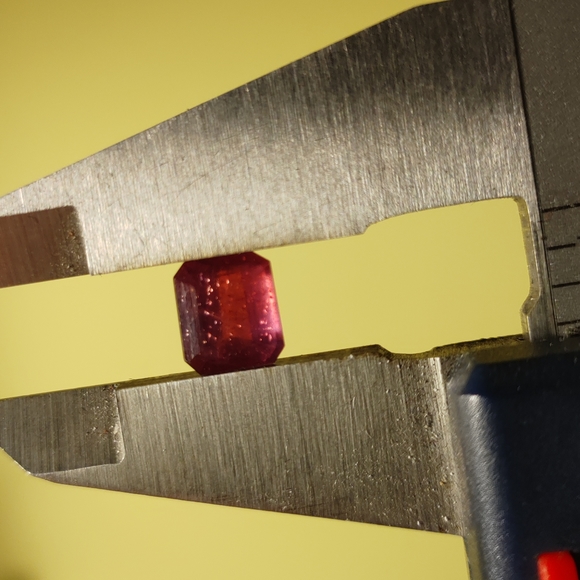 Faceted Red Pink Ruby Gemstone #83 - Picture 4 of 4